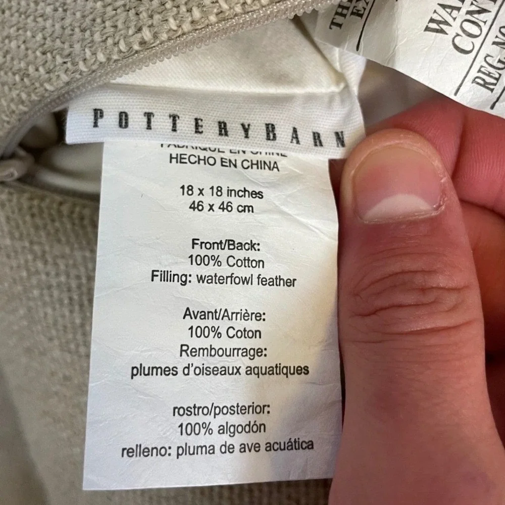 Set of 2 Pottery Barn Embroidered Pillow Covers w/ inserts Blue Grey‎ 18x18